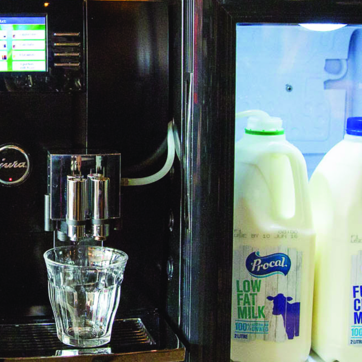 Milk Fridge 21L - Image 2